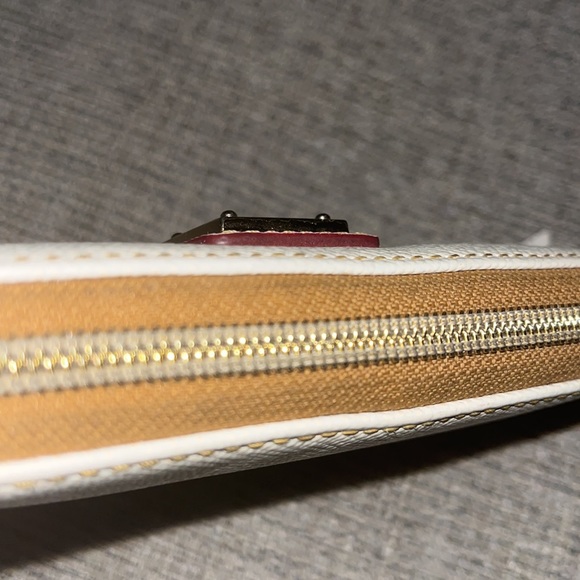 Dooney & Bourke White Pebble Medium Wallet - Picture 5 of 12